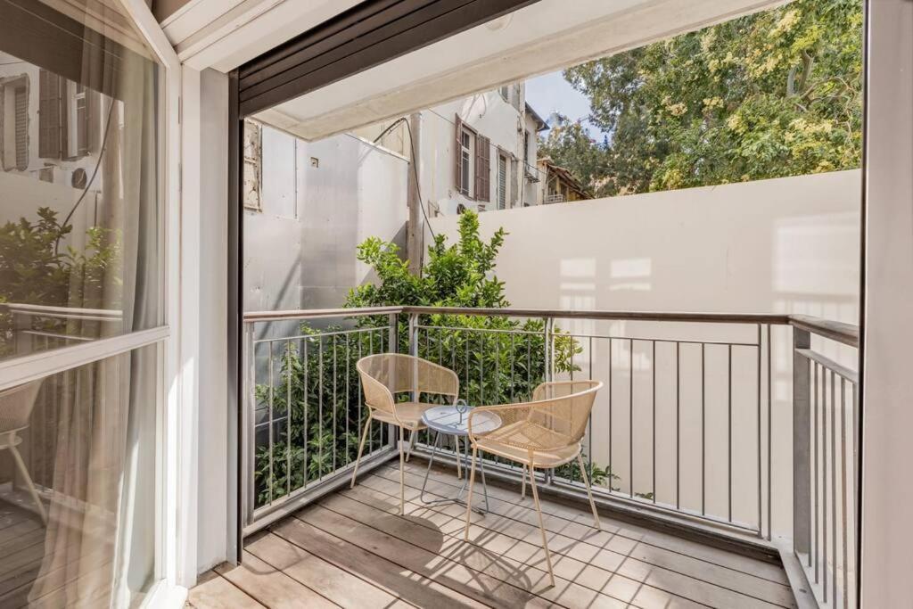 Allenby 114 Triplex Apartment